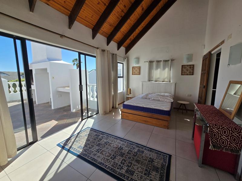 5 Bedroom Property for Sale in Golden Mile Western Cape